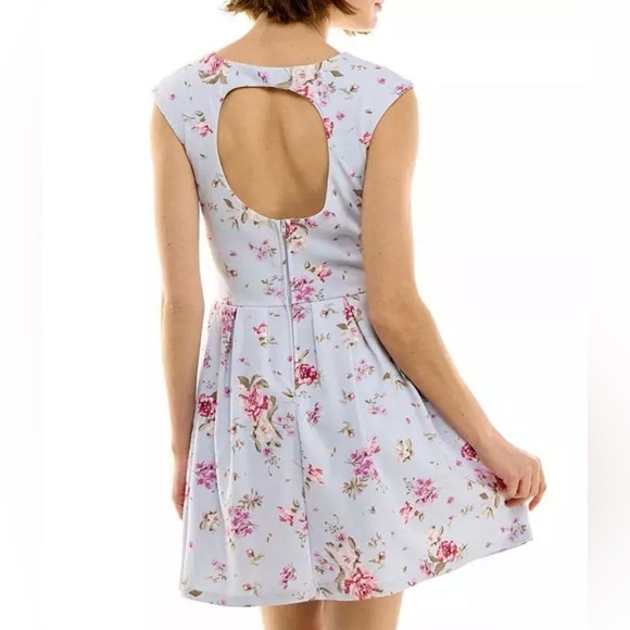 Emerald Sundae Juniors' Floral-Print Scuba-Crepe Pleated Dress Sz L New With Tag - Picture 2 of 8